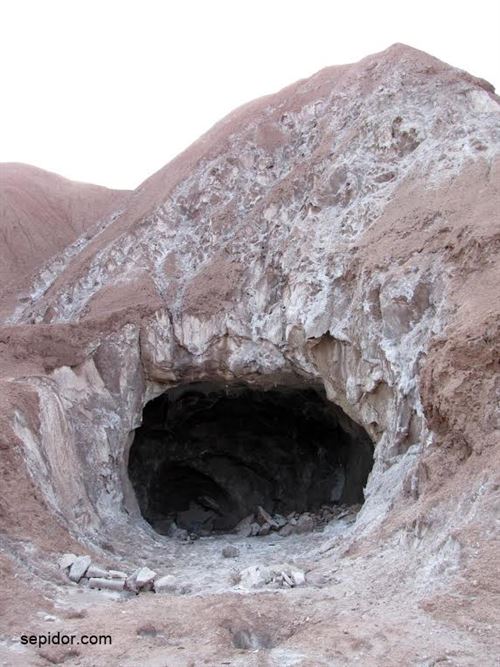ورودی معدن نمک سلطان آباد