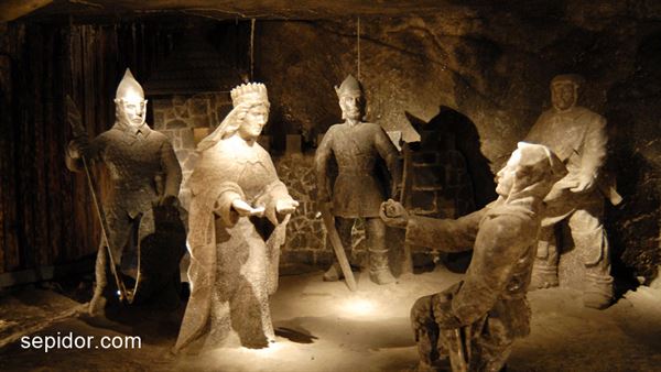 معدن نمک ویلیچکا : مجسمه های نمکی
